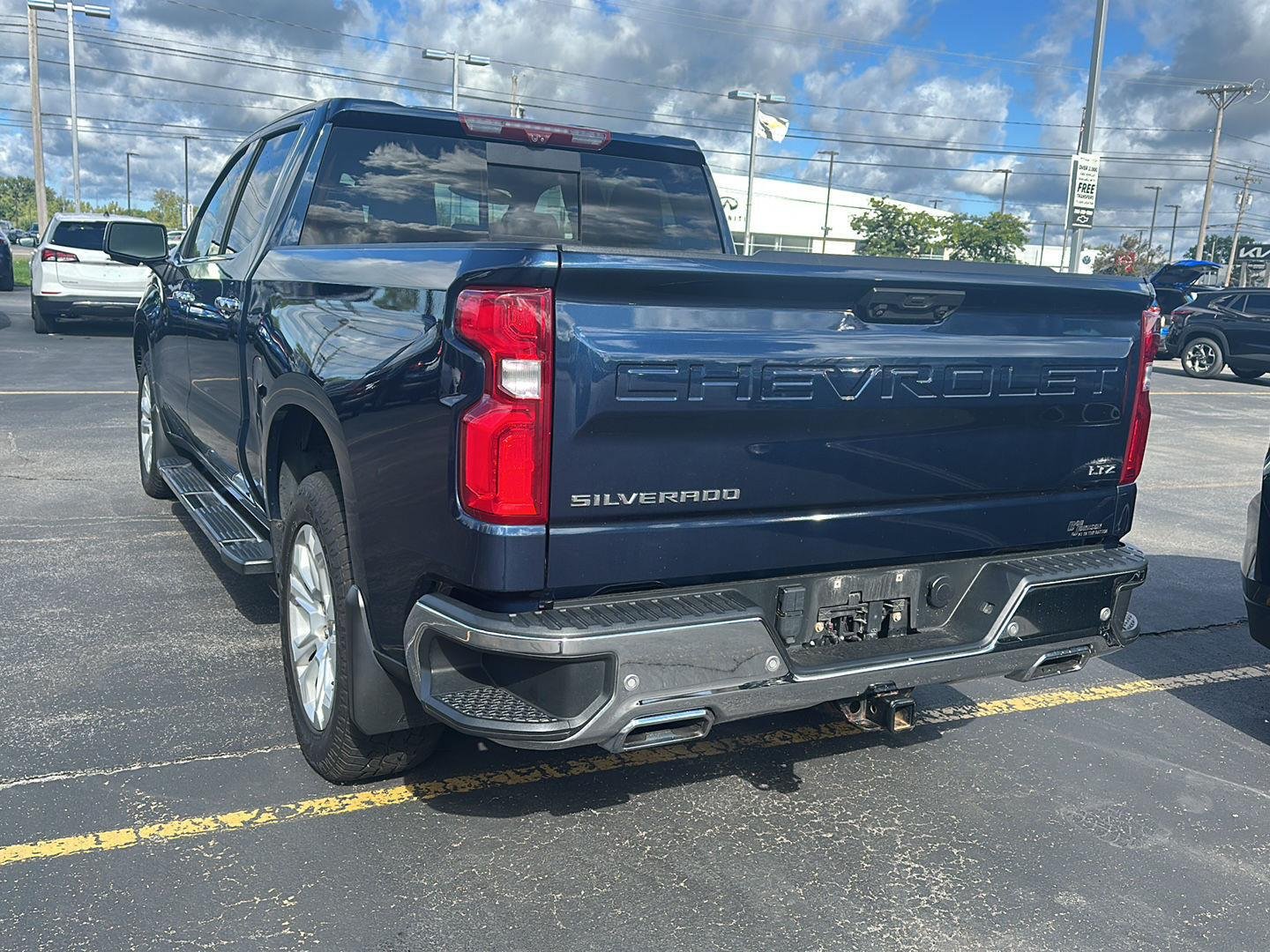 Used 2022 Northsky Blue Metallic Chevrolet LTZ image 4