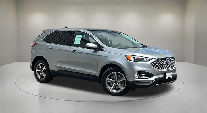 2023 Ford Edge SEL AWD's photo