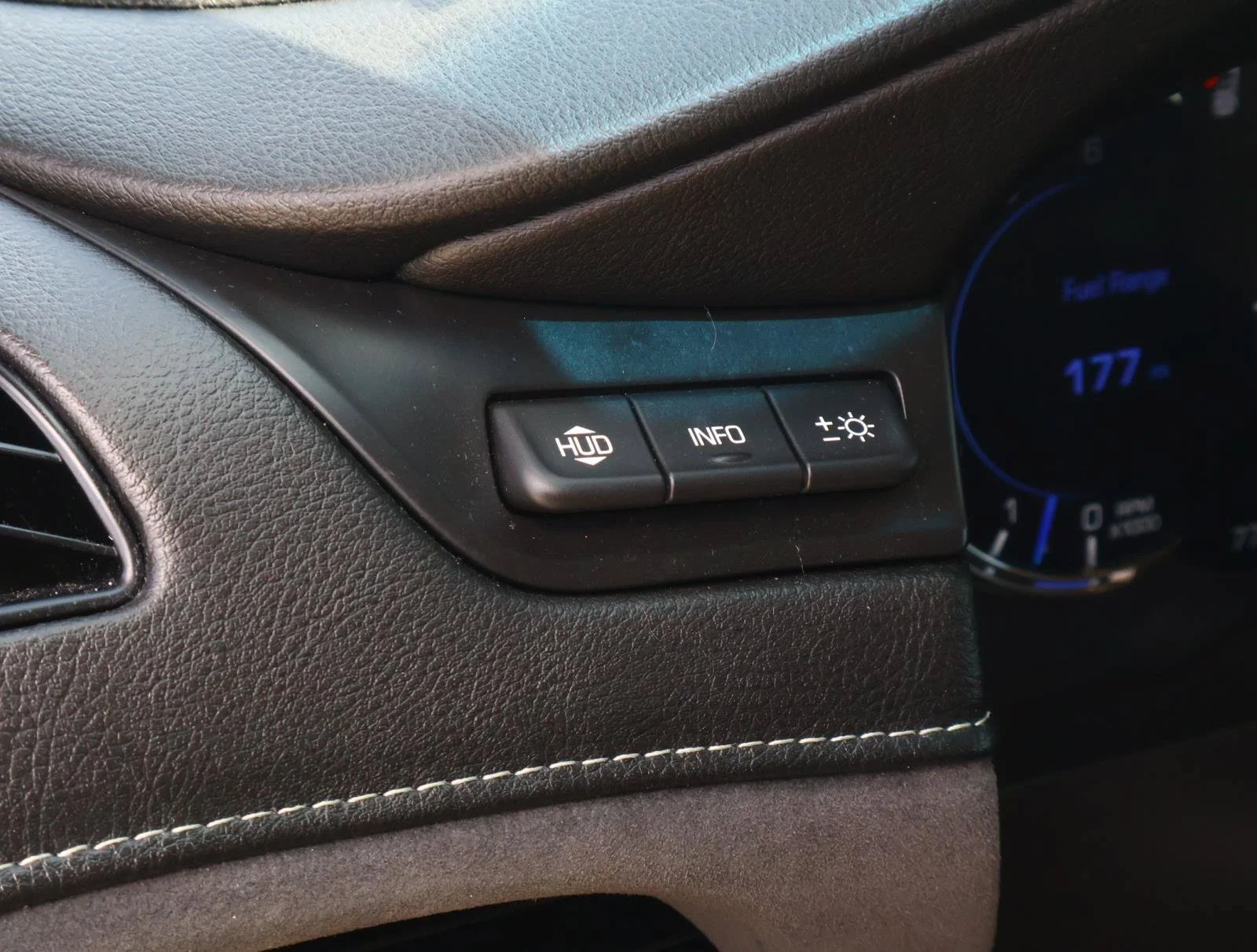 Used 2018 BLACK RAVEN Cadillac Luxury image 28