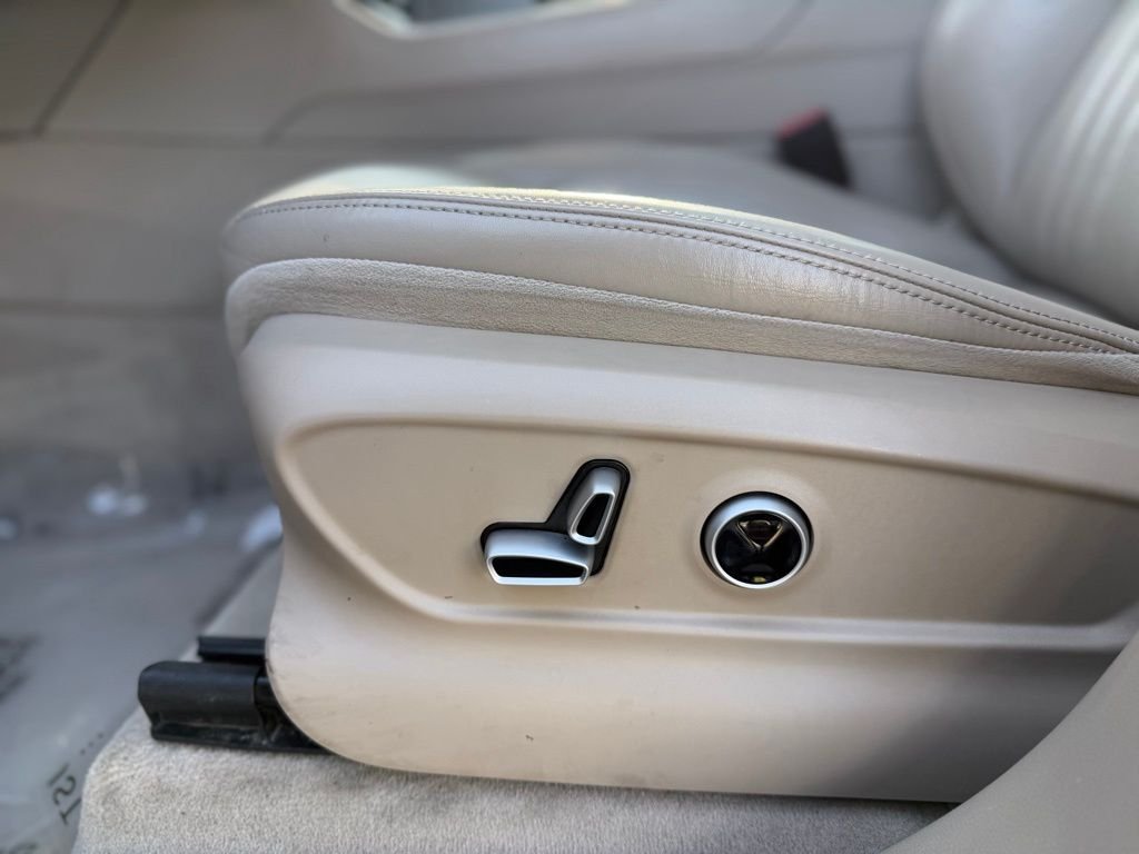Used 2023 Bianco Astro Metallic Maserati GT image 22