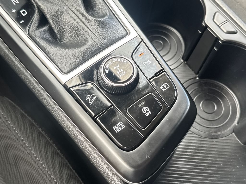 Used 2024 Black Kia LX image 27