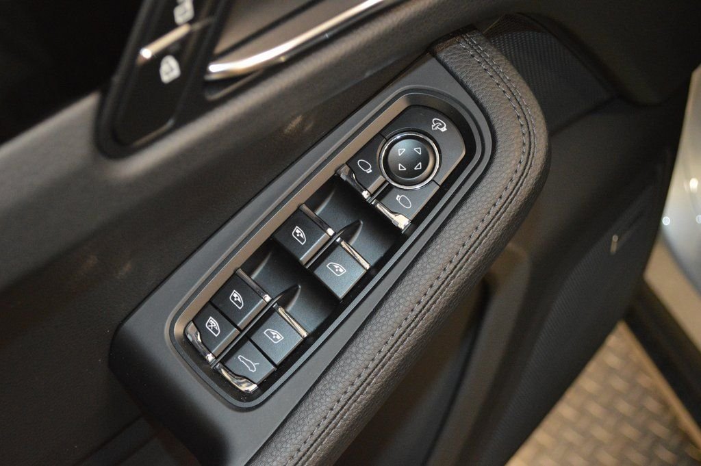 Used 2025 Silver Porsche  image 18