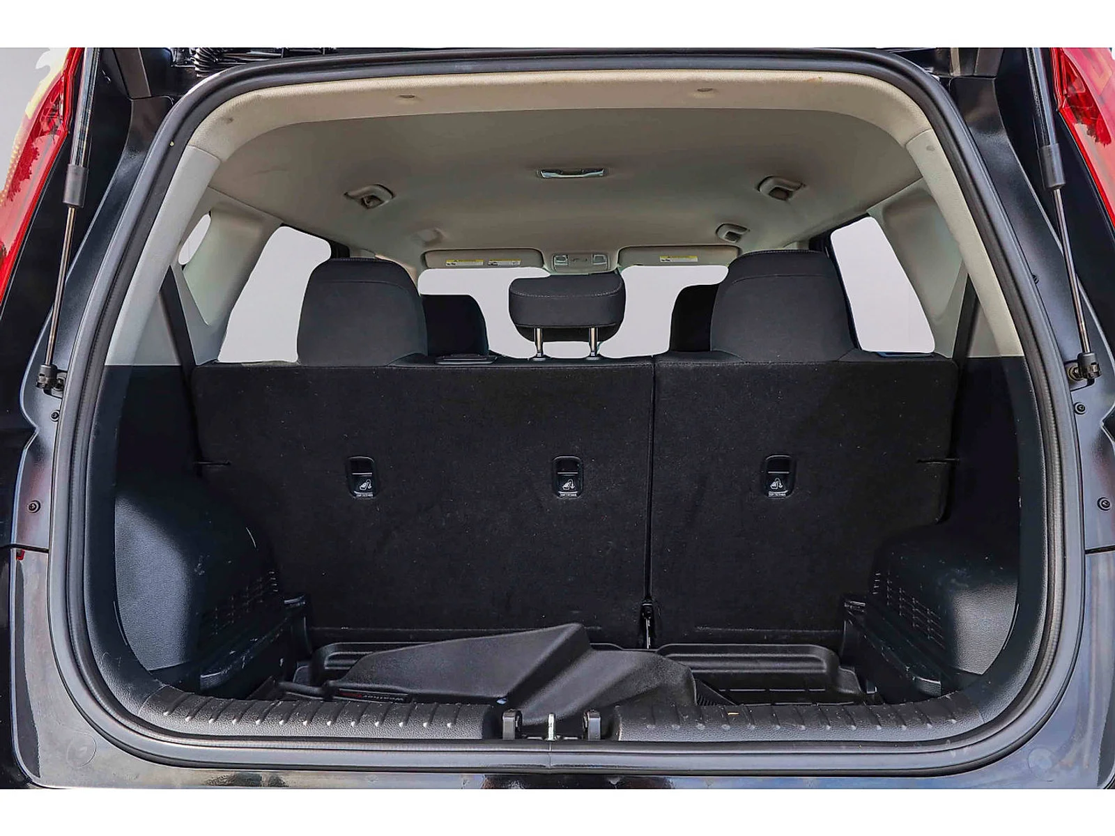 Certified Used 2020 Cherry Black Kia GT-Line image 22
