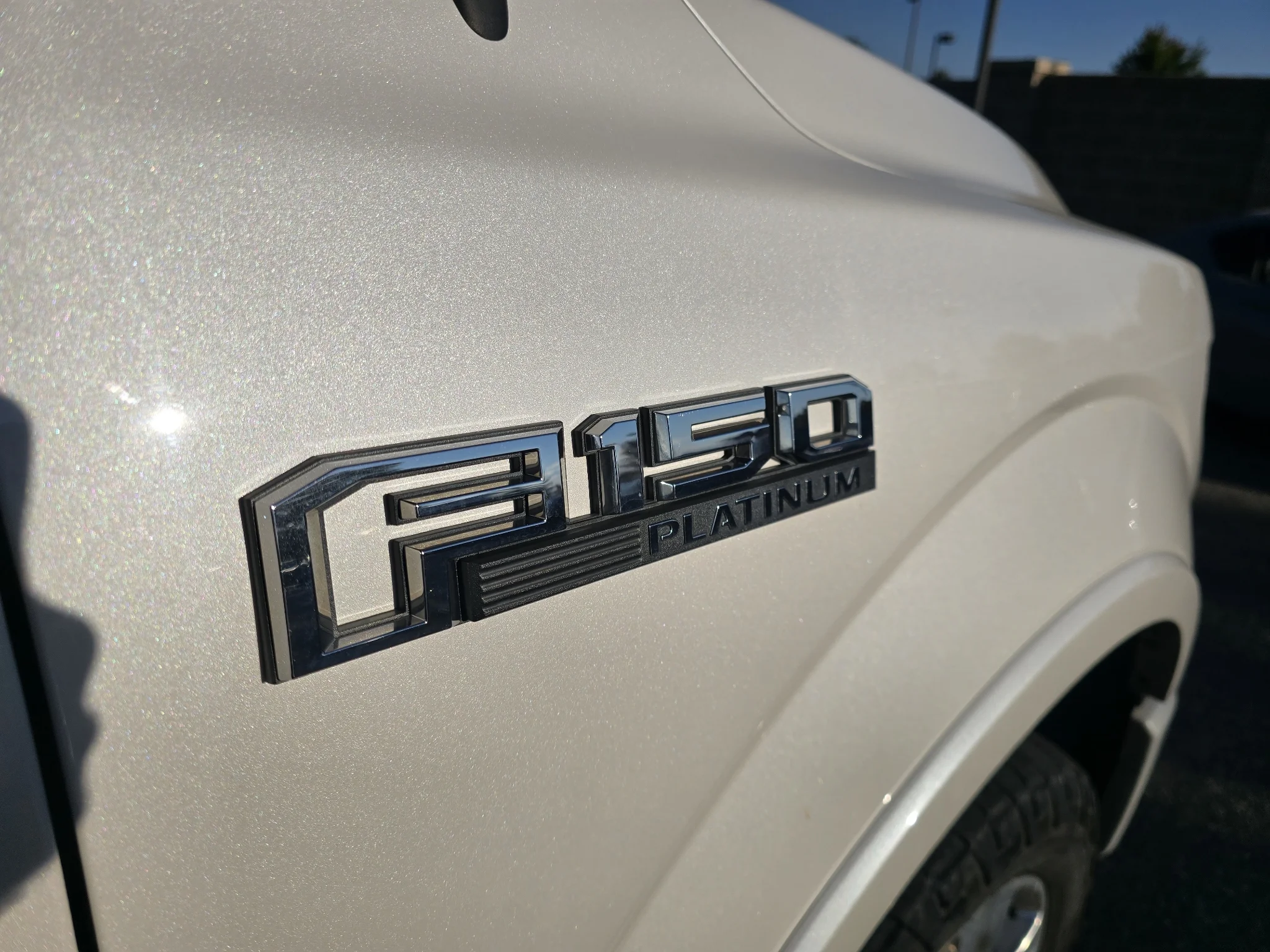 Used 2015 White Platinum Metallic Tri-Coat Ford Platinum image 9