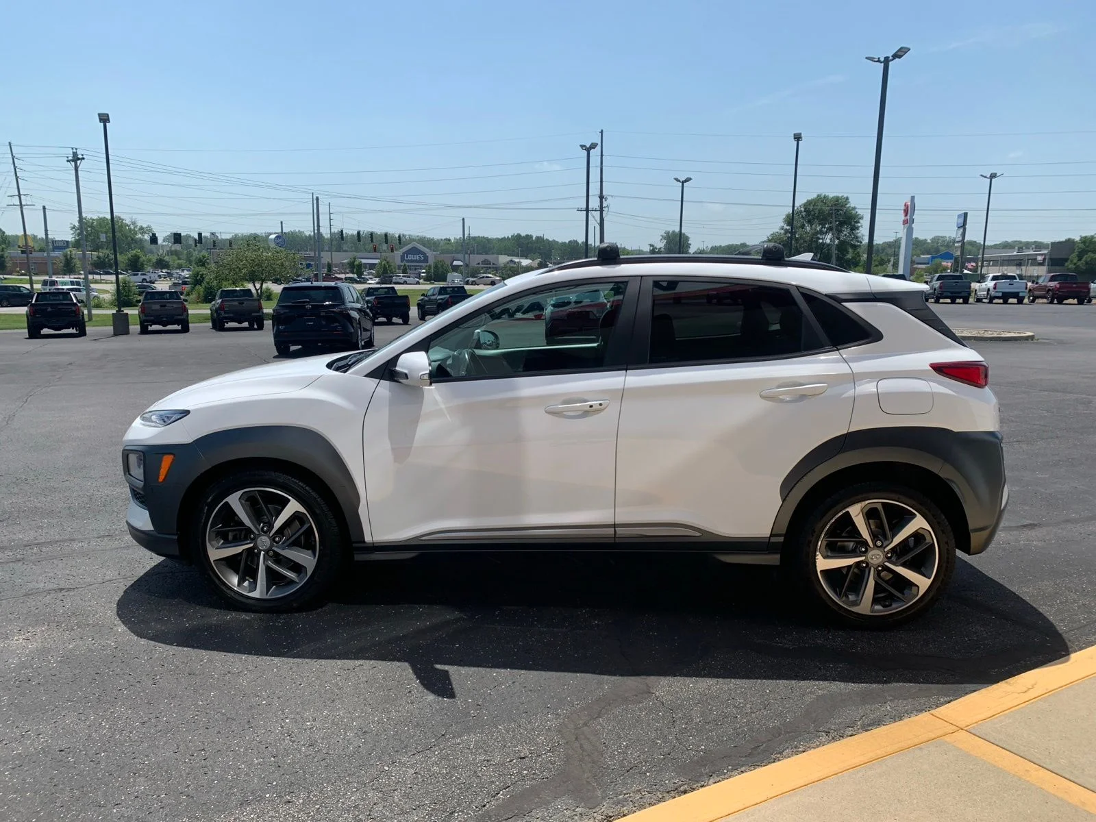 Used 2021 White Hyundai Ultimate image 4
