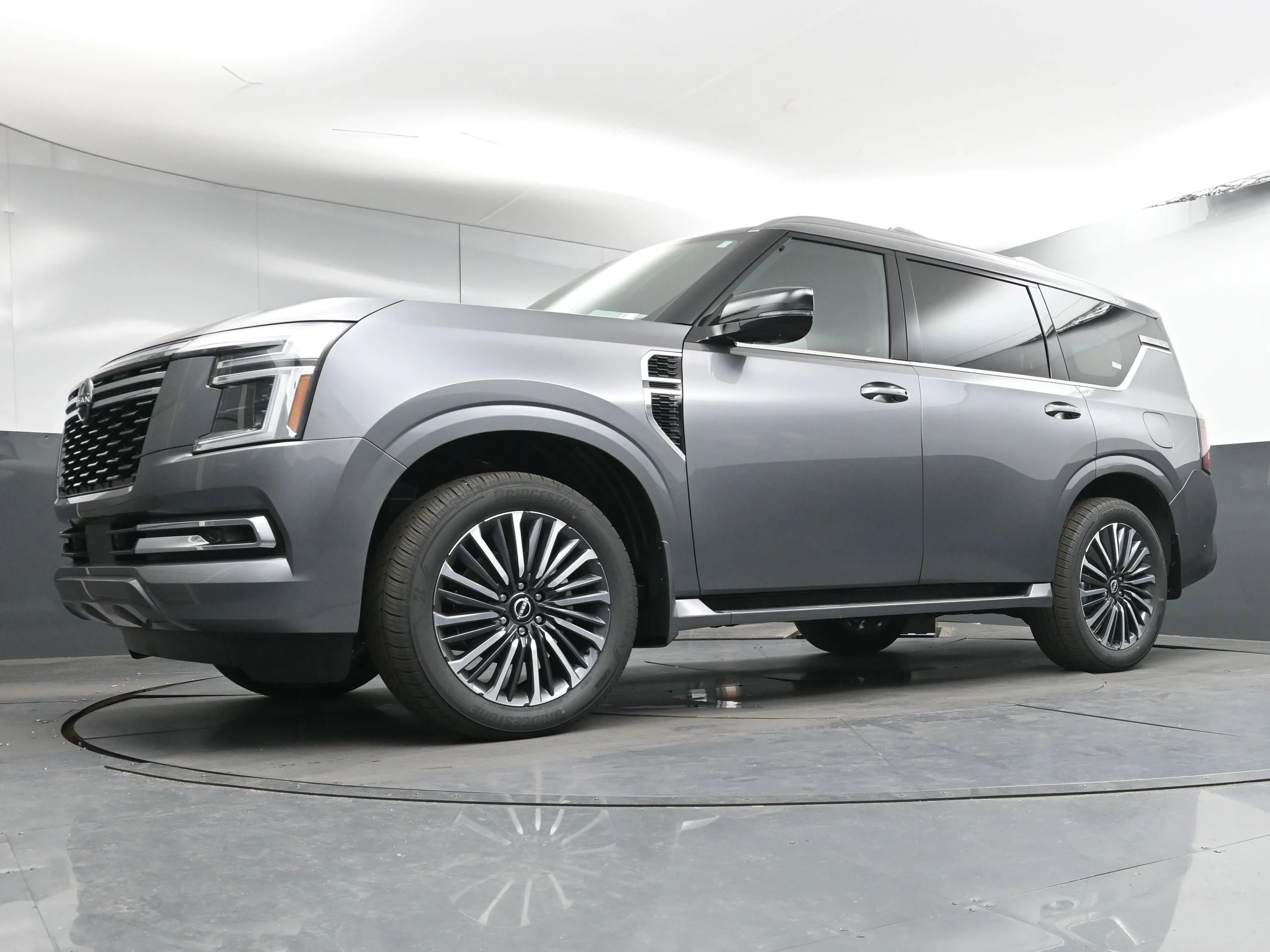 New 2026 Gun Metallic Nissan Platinum Reserve image 25