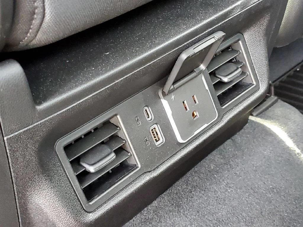New 2026 Sterling Gray Metallic Chevrolet LT (2FL) image 29