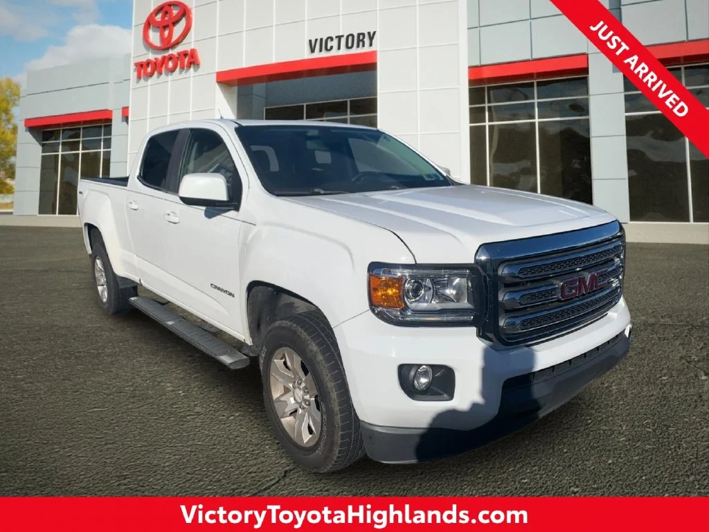 Used 2015 White GMC SLE1 image 1