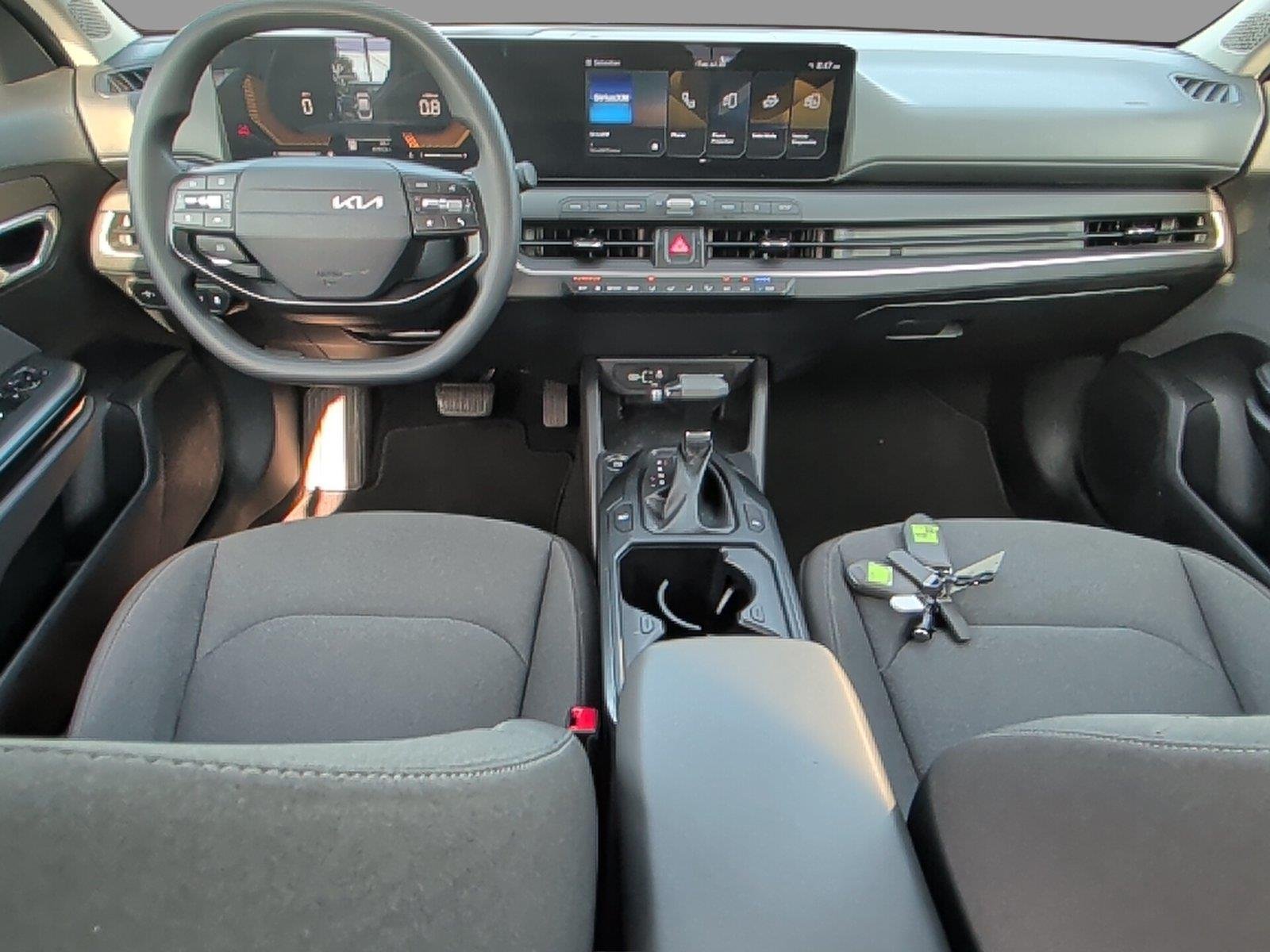 Used 2025 Steel Gray Kia LXS image 28