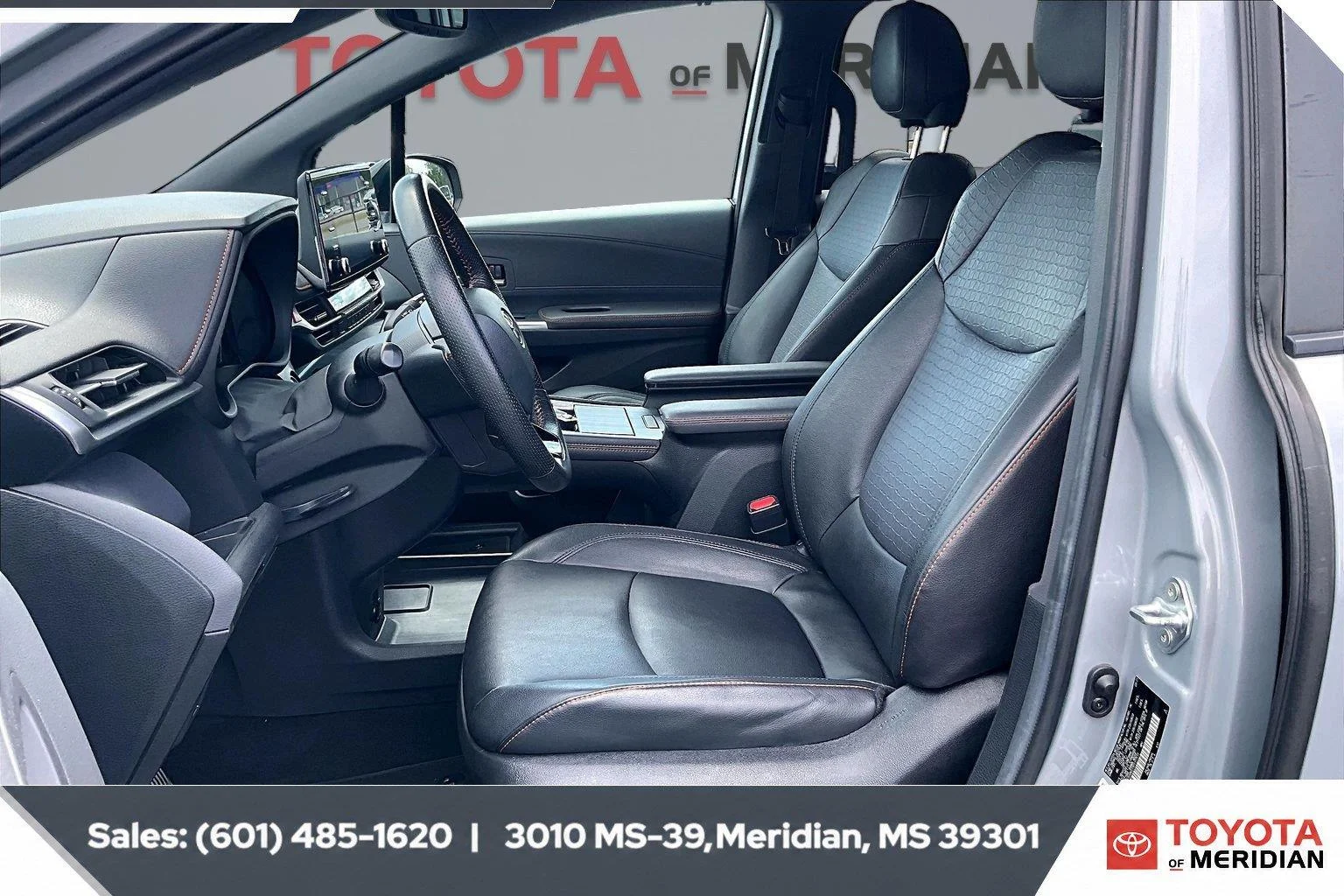 Used 2023 Cement Toyota XSE 7-Passenger image 18