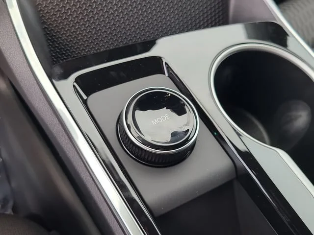 New 2027 Mosaic Black Metallic Chevrolet LT image 31