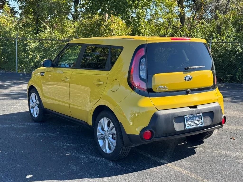 Used 2014 Solar Yellow Kia Plus image 7