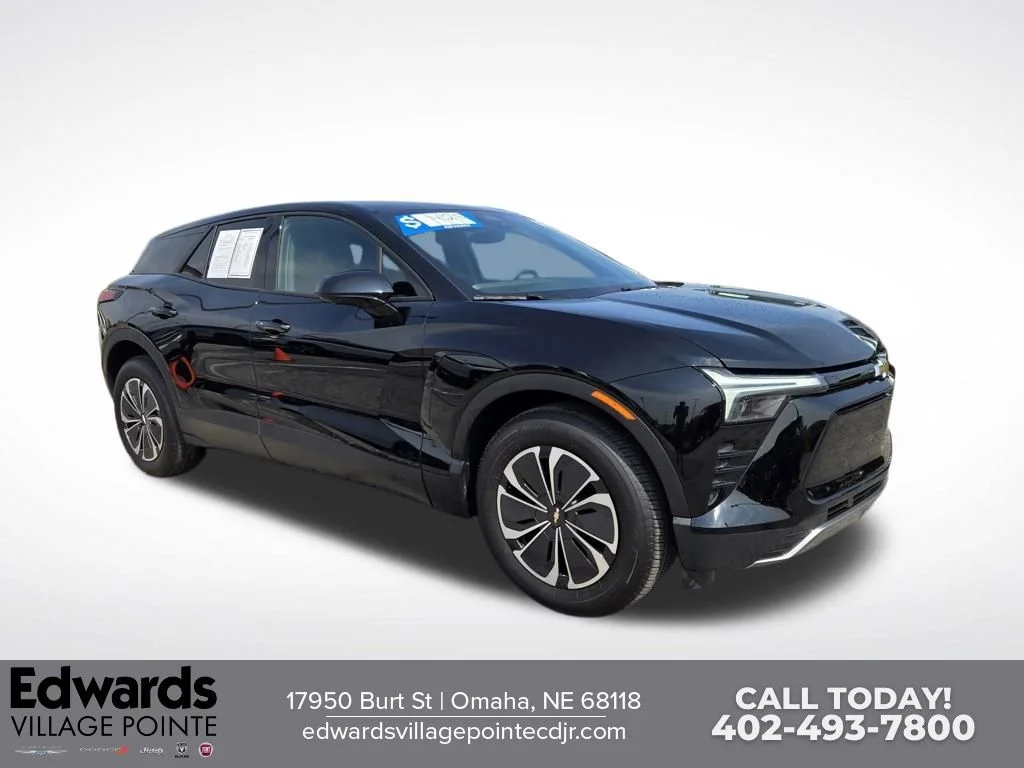Used 2025 Black Chevrolet LT image 1
