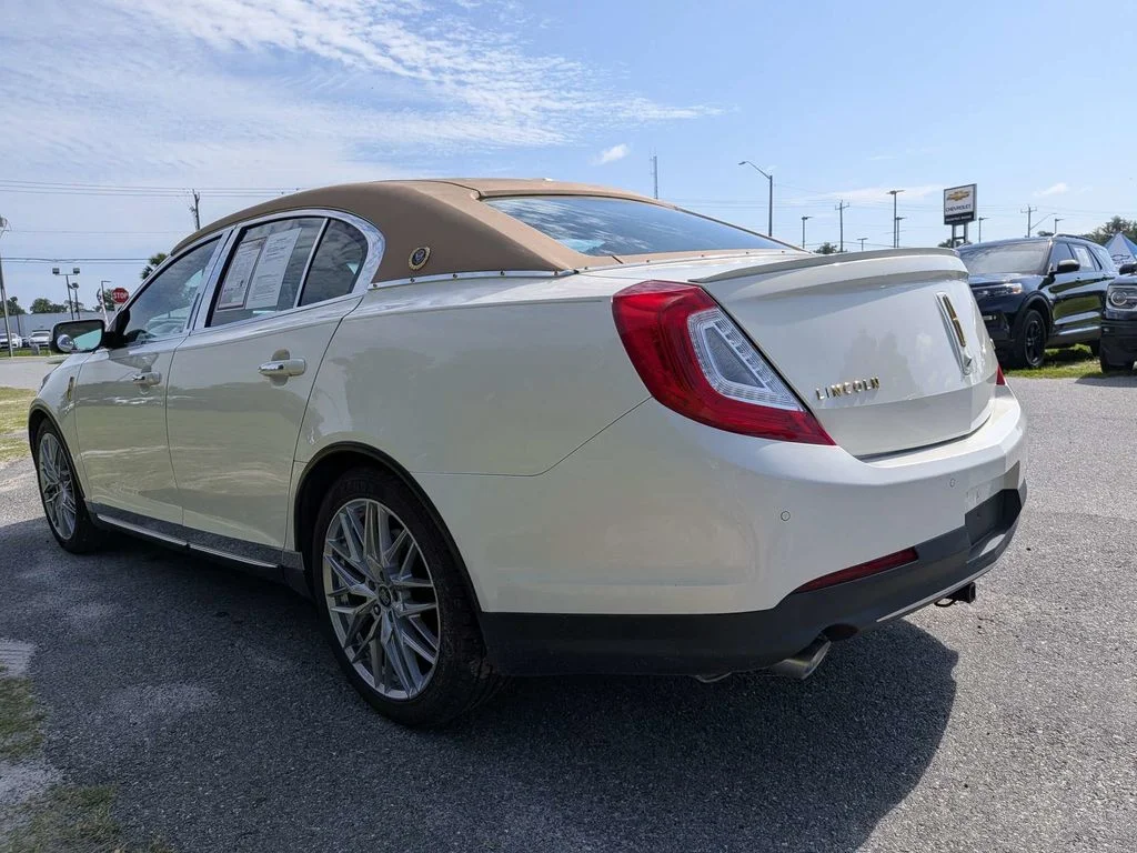 Used 2013 Beige Lincoln Base image 5