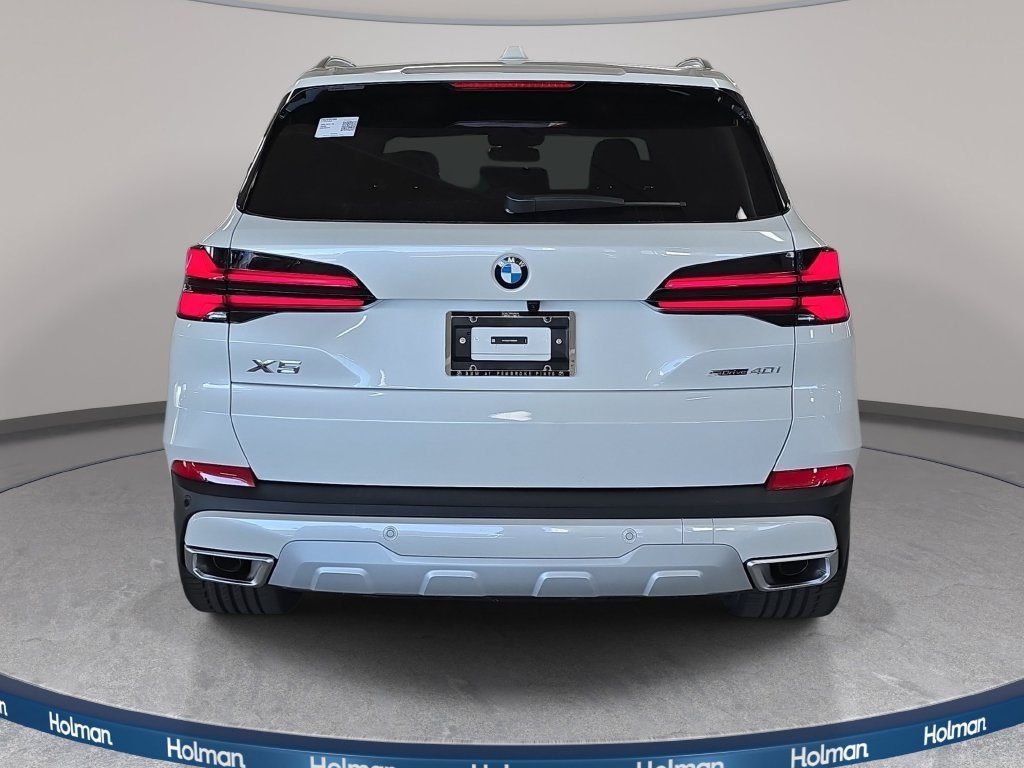 Certified Used 2026 Mineral White Metallic BMW sDrive40i image 5