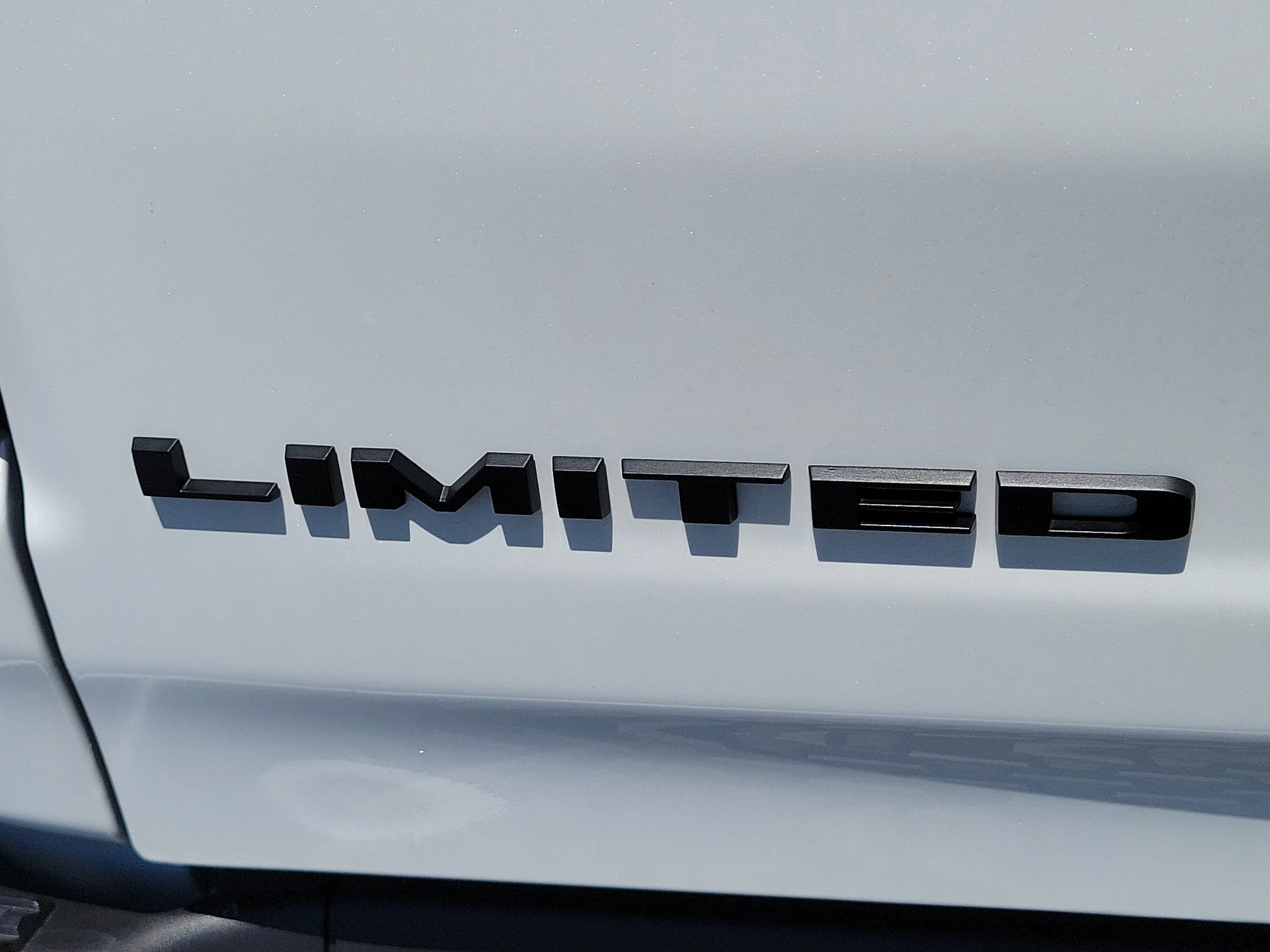 New 2026 Ivory White Tri-Coat Pearlcoat RAM Limited image 7