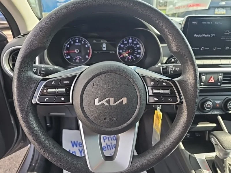 Used 2023 Gray Kia LXS image 11