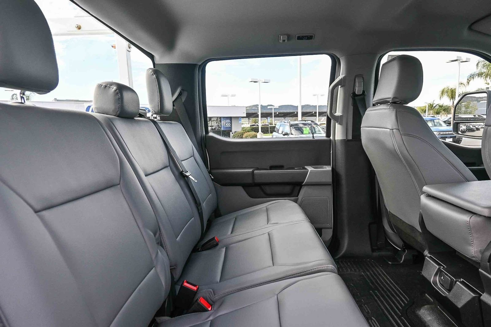 New 2026 Oxford White Ford F-350® XL image 22