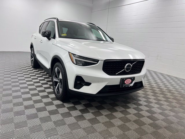 2023 Volvo XC40