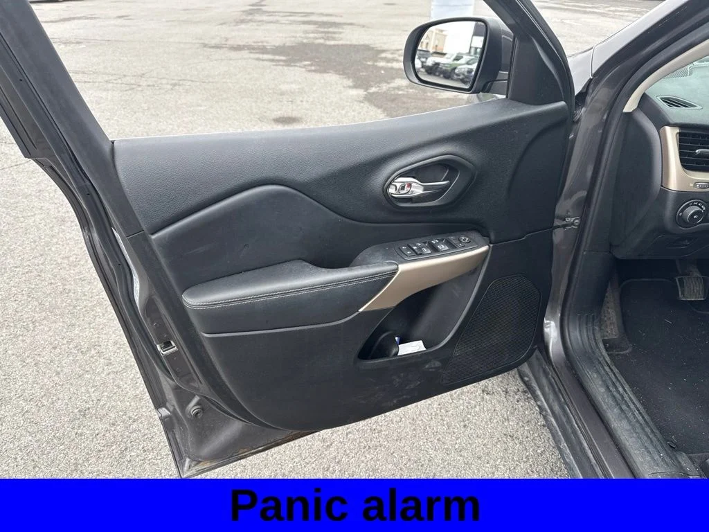 Used 2017 Granite Crystal Clearcoat Metallic Jeep Limited image 14