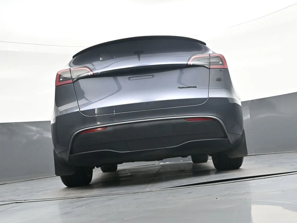 Used 2022  Tesla Long Range image 40