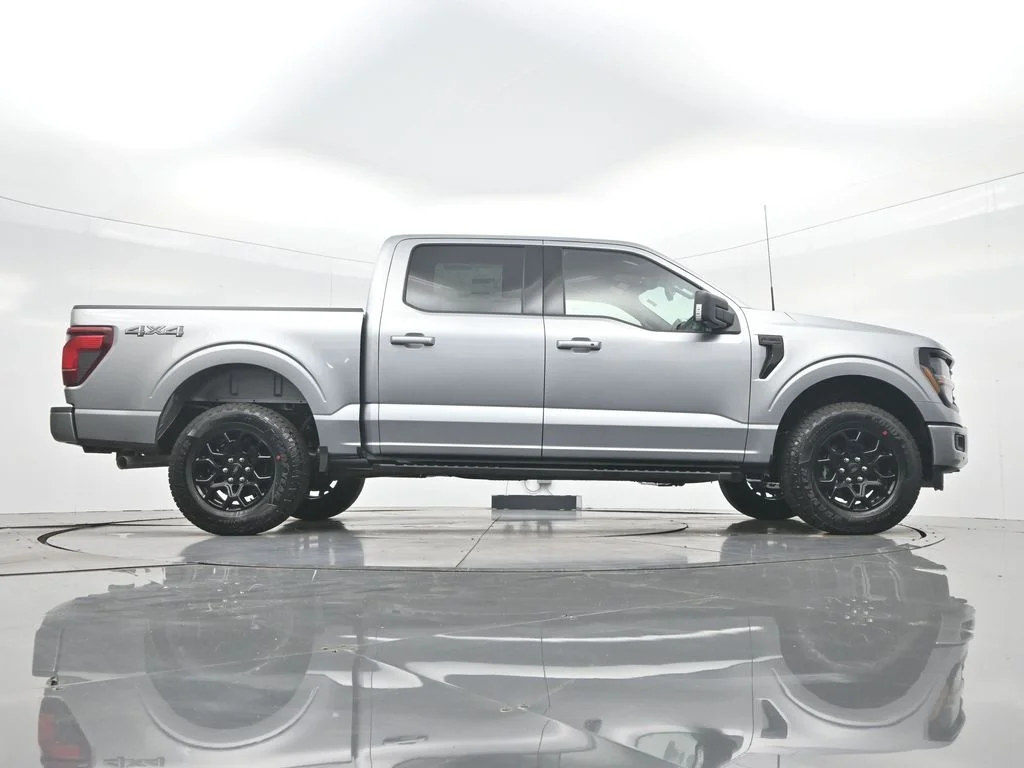 New 2026 Iconic Silver Metallic Ford XLT image 36