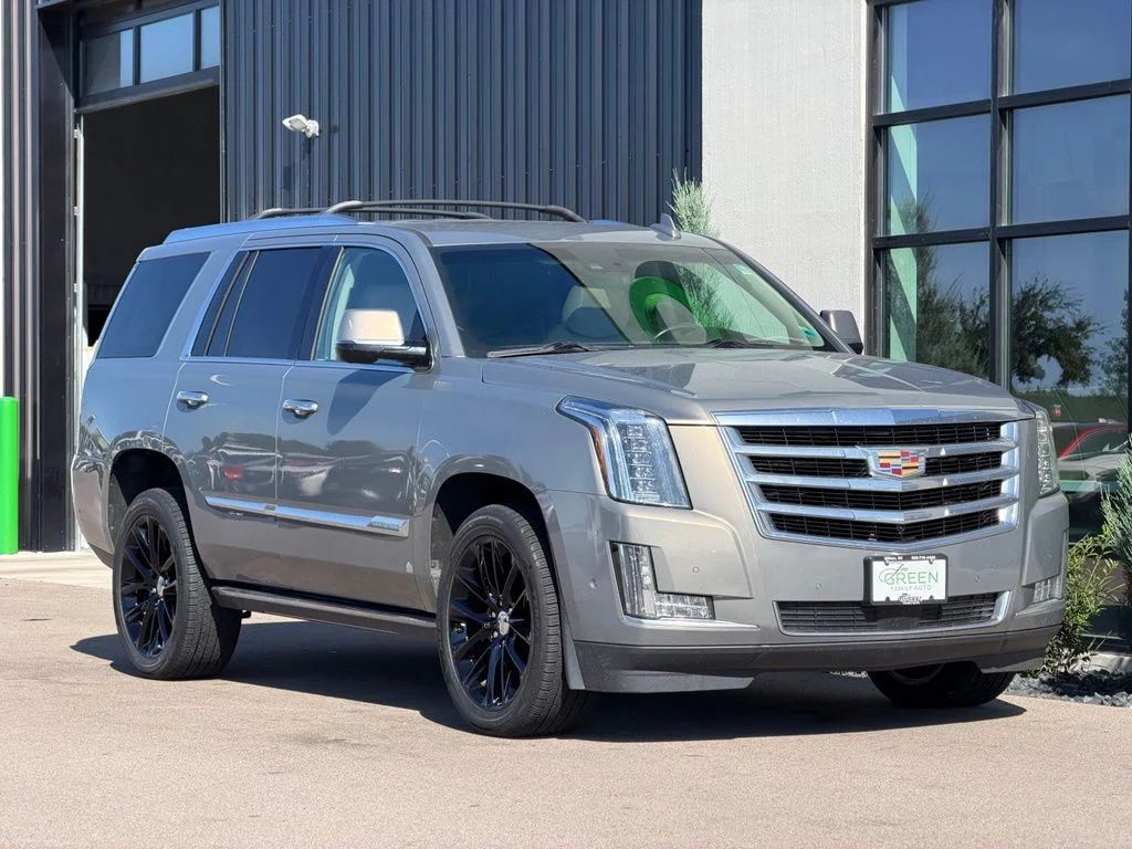 Used 2017 Brown Cadillac Premium Luxury image 4
