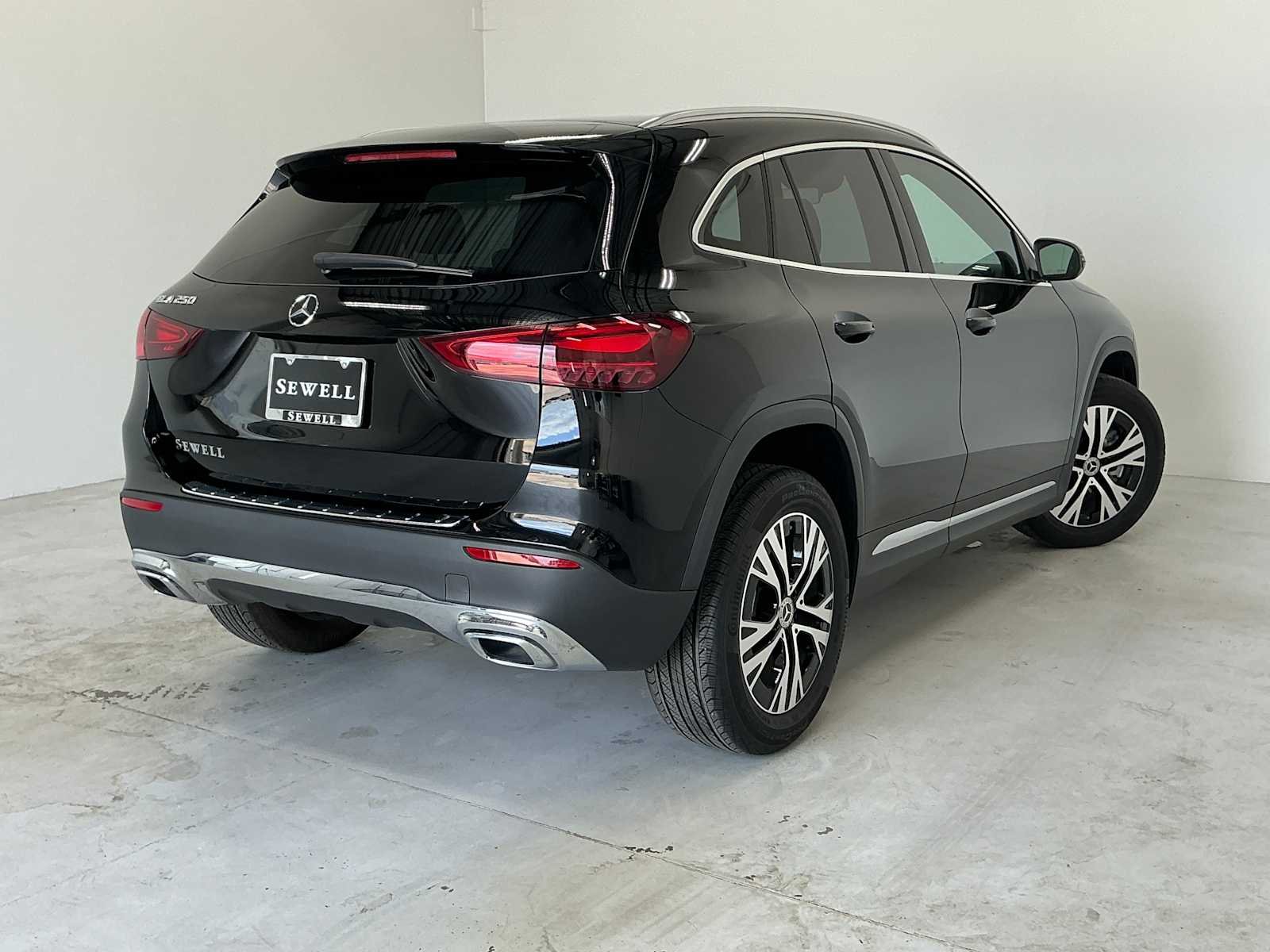 Certified Used 2026 Night Black Mercedes-Benz GLA 250 image 8