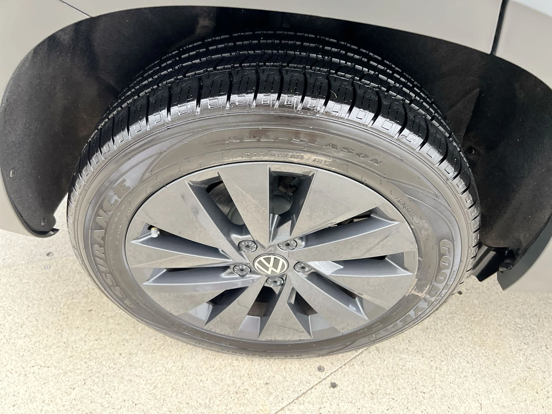 Used 2024 Gray Volkswagen 1.5T S image 40