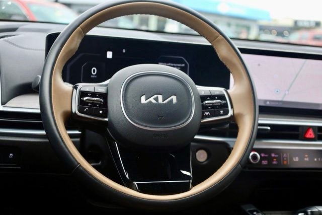 Used 2025 Red Kia X-Line SX Prestige image 12