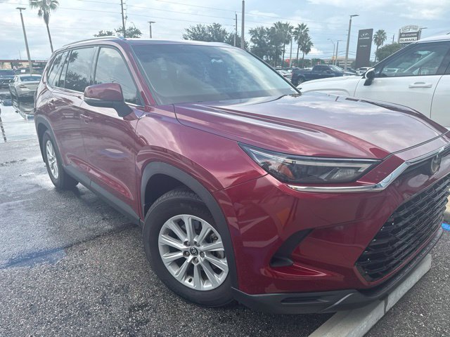 Used 2024 Ruby Flare Pearl Toyota XLE image 1