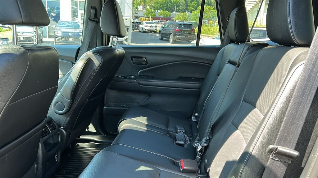 Used 2023 Black Honda EX-L image 23