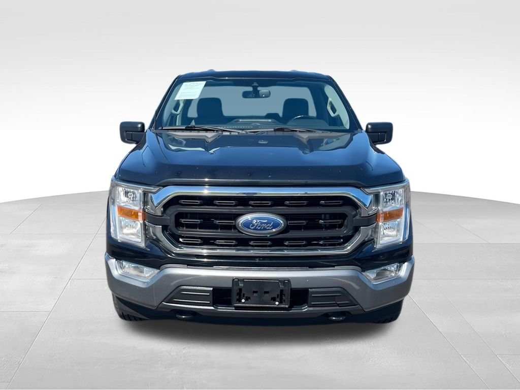 Used 2022 Black Ford XLT image 3