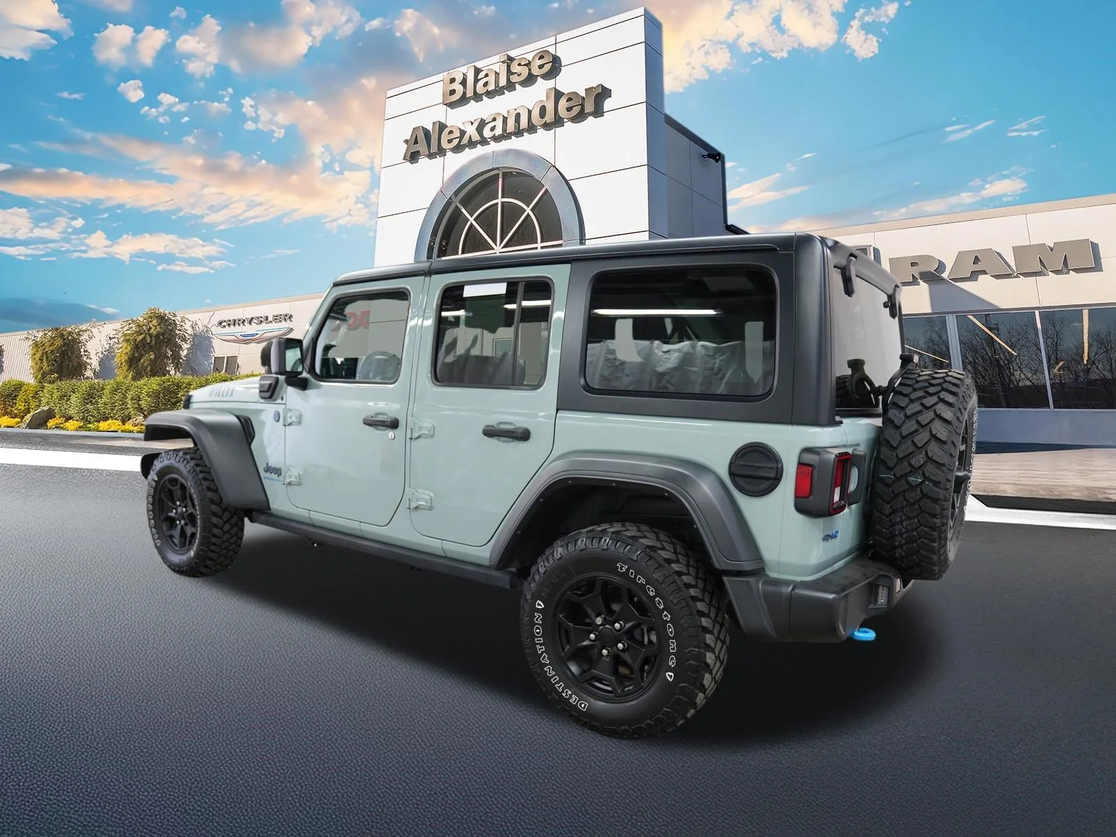 Used 2023 Earl Clearcoat Jeep Willys 4xe image 9