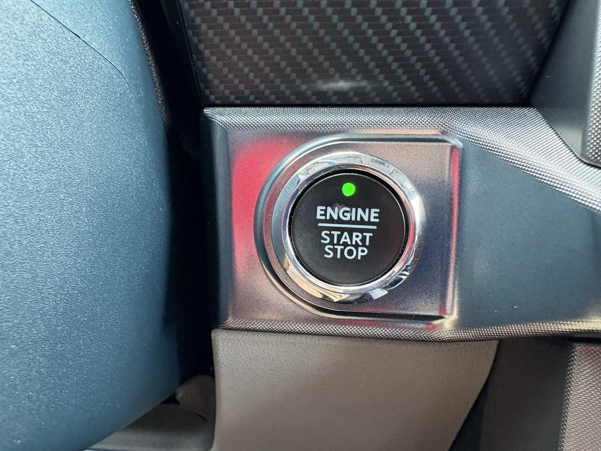 Used 2022 Silver Metallic Ford Limited image 11