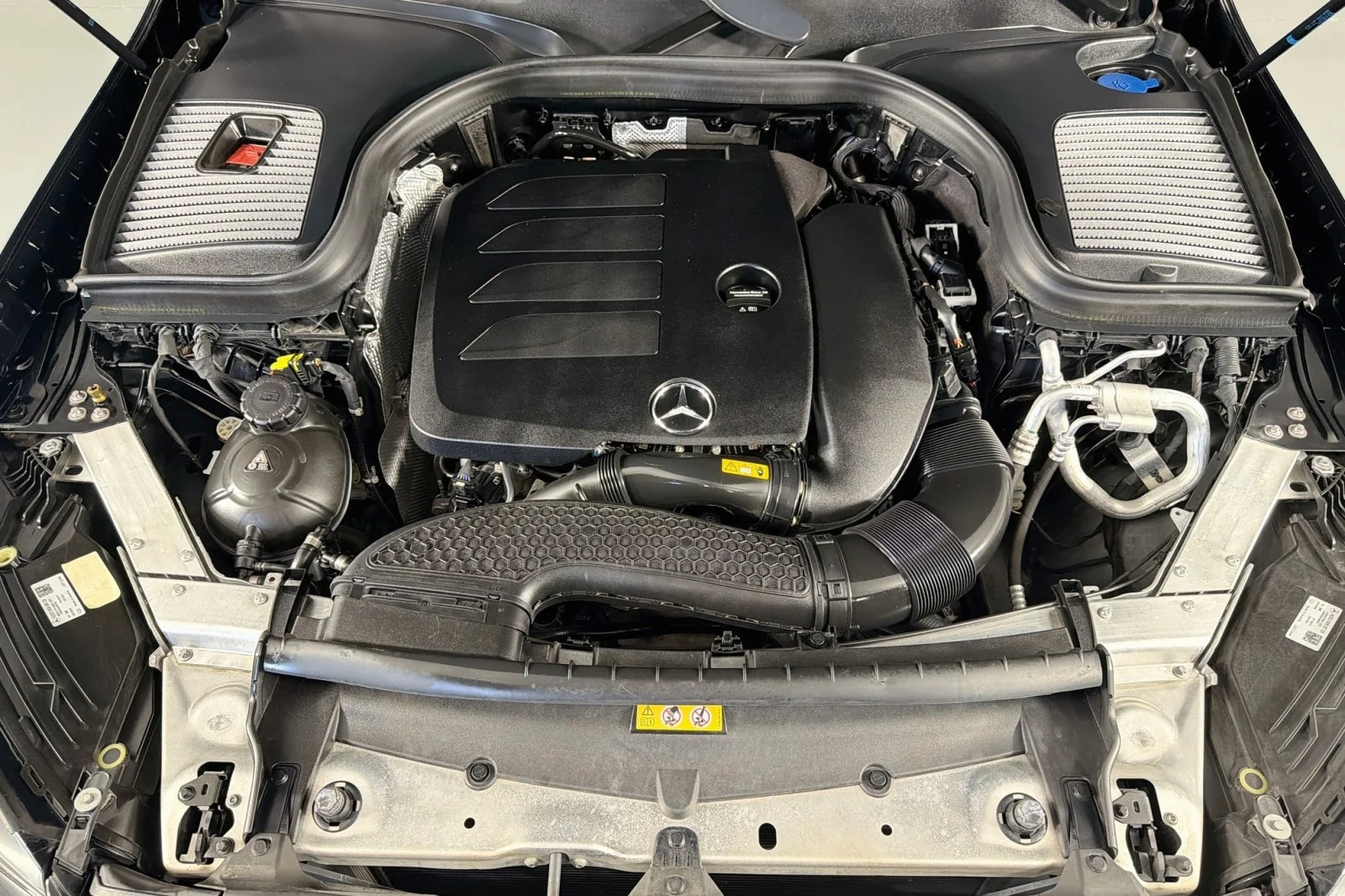 Used 2021 Black Mercedes-Benz 300 image 10