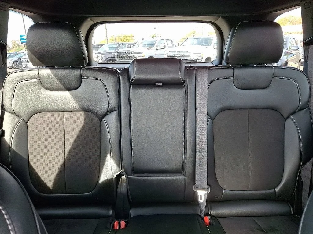 Used 2023 White Jeep Altitude 4x4 image 53