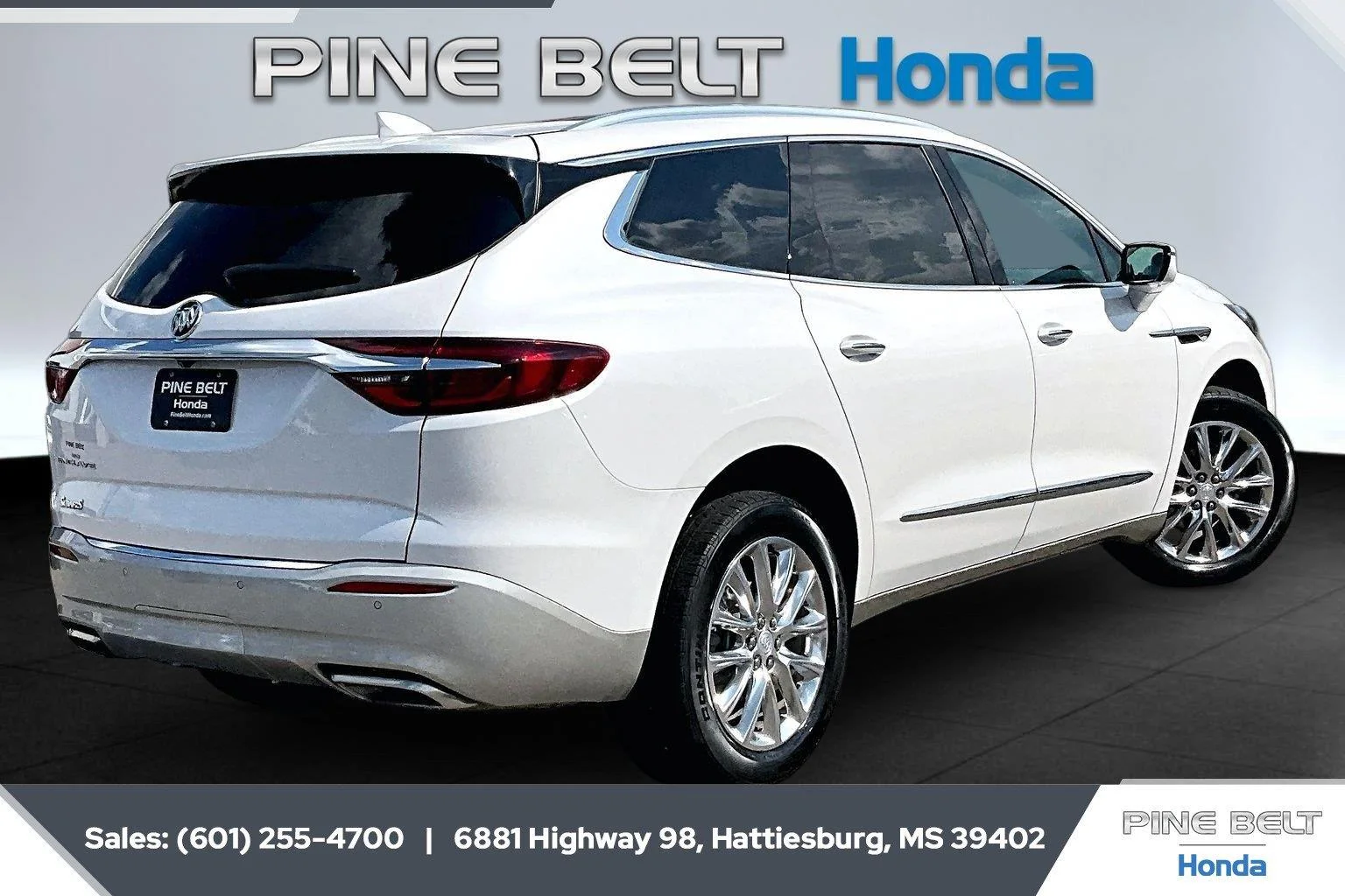 Used 2021 White Frost Tricoat Buick Essence image 11