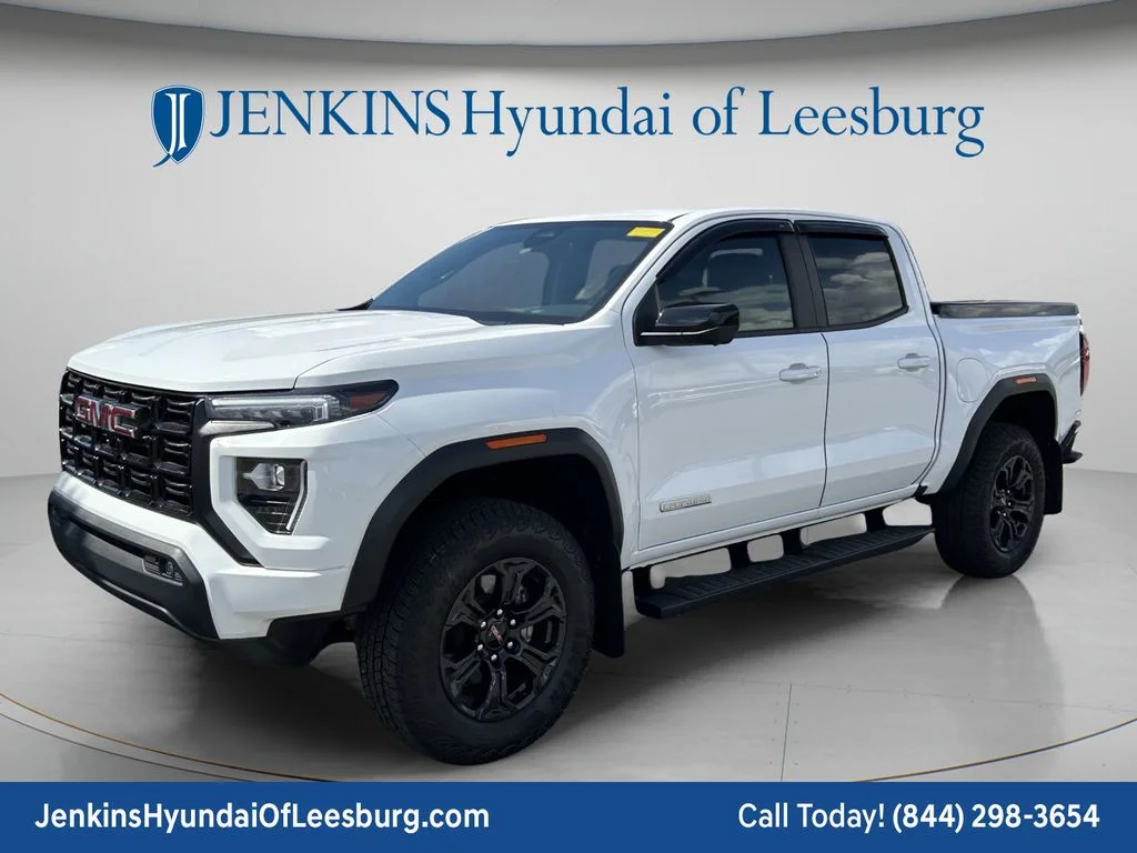 Used 2024 White GMC Elevation image 11