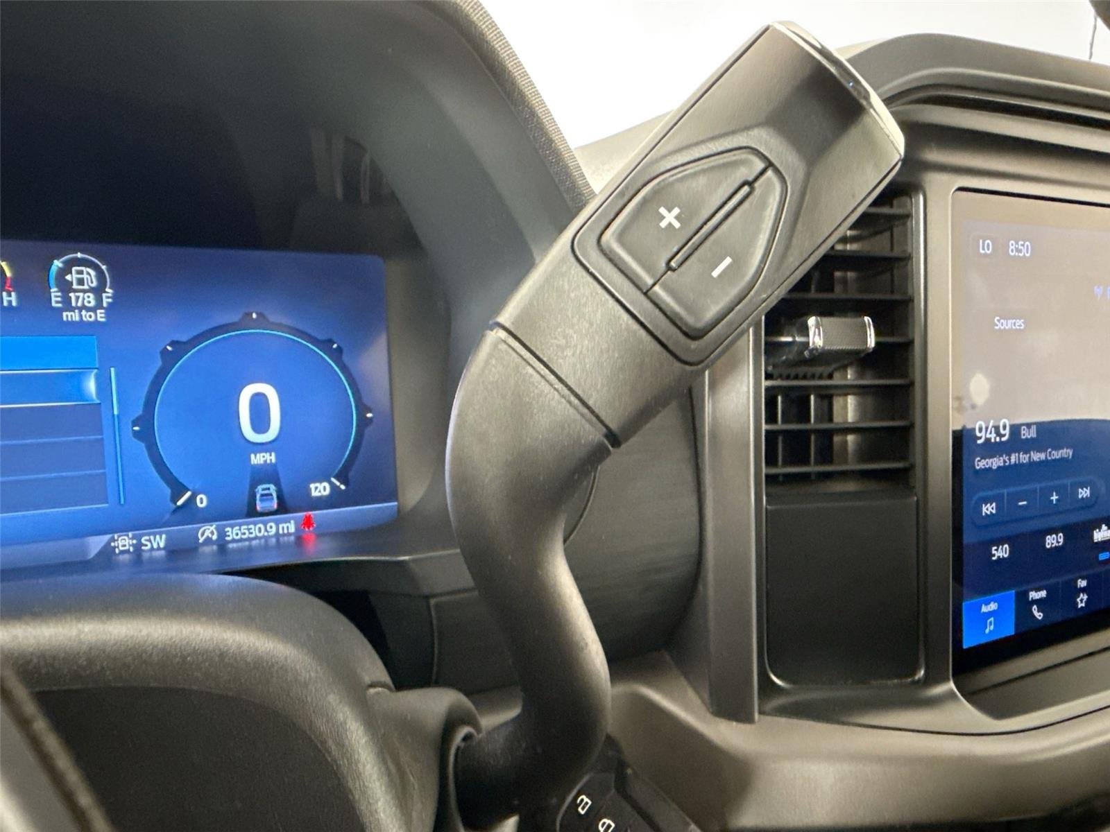 Used 2025 Agate Black Ford XLT image 23