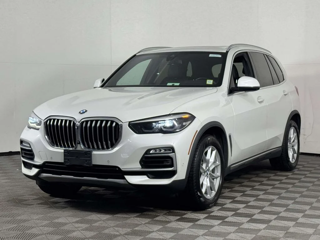 Used 2020 White BMW xDrive40i image 7