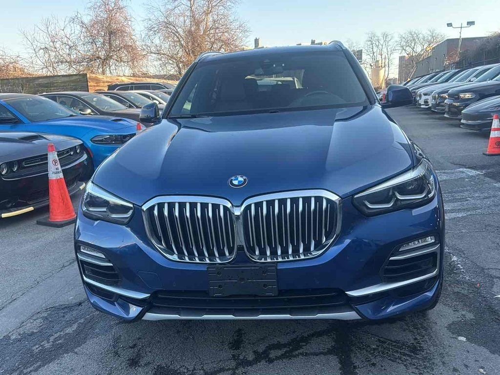 Used 2020 Blue BMW xDrive40i image 2