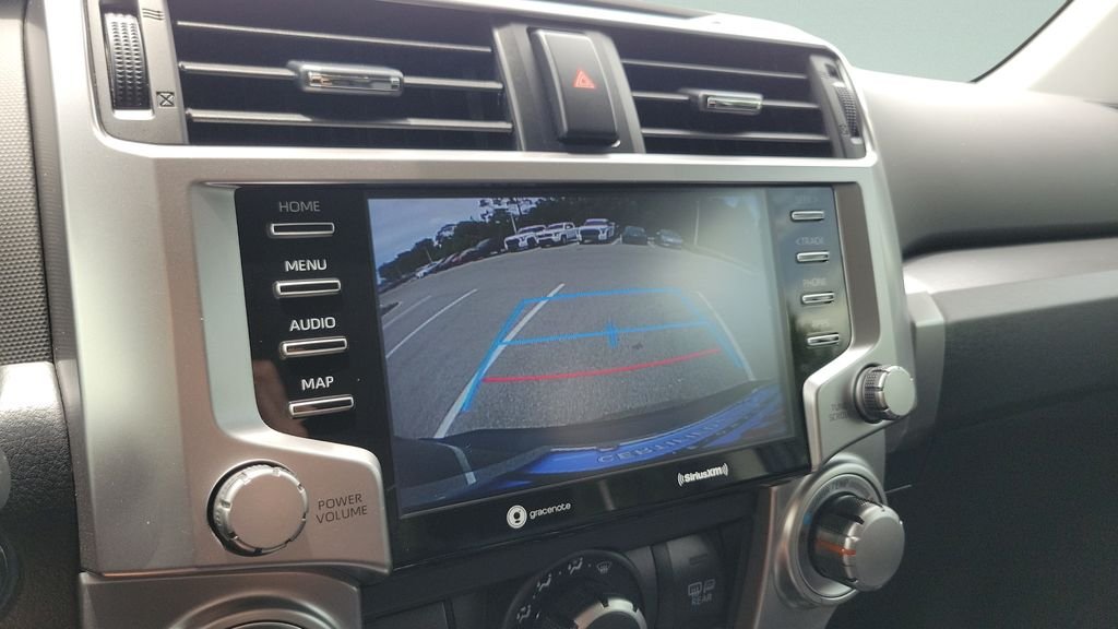Used 2022 Blue Toyota SR5 image 17