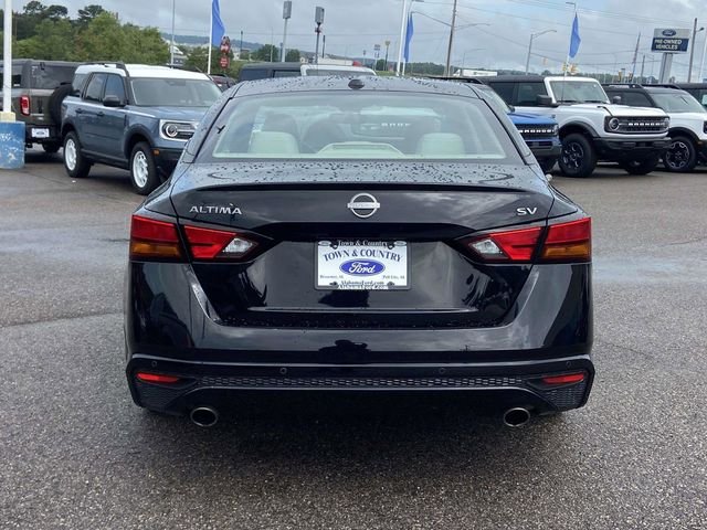 Certified Used 2024 Black Nissan 2.5 SV image 3