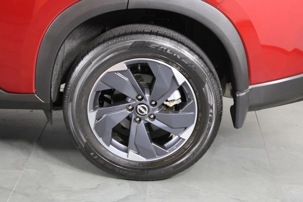 2024 Nissan Rogue SV - Photo 15