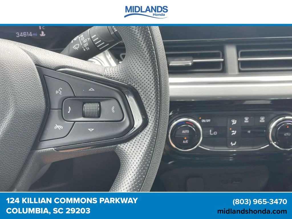 2025 Chevrolet Trax LT - Photo 21