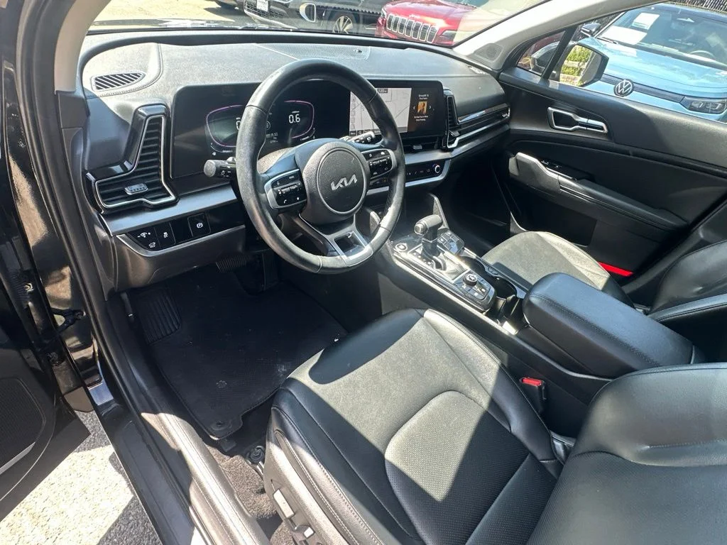 Used 2025 Black Kia EX image 9