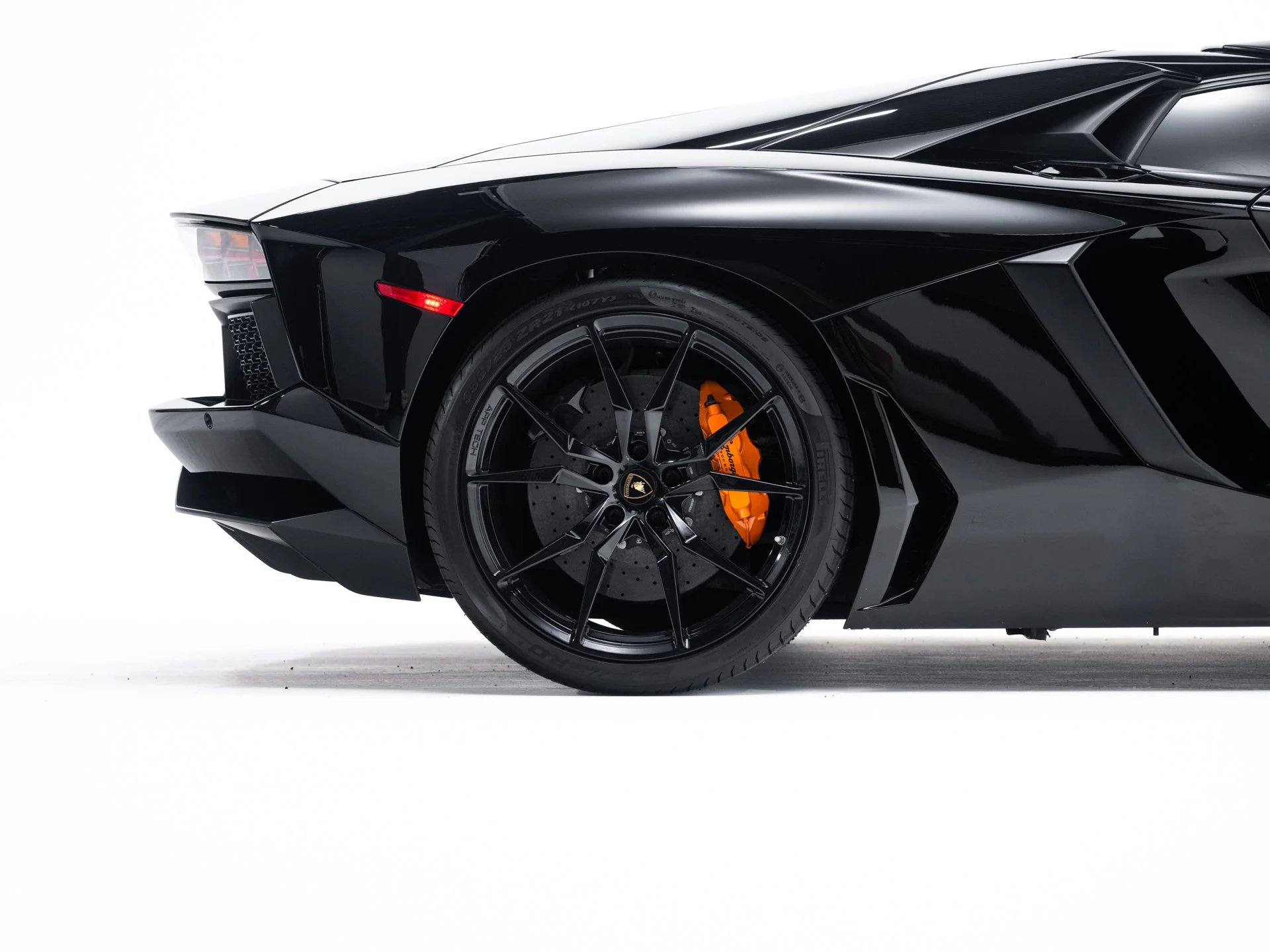 Used 2014  Lamborghini LP700-4 image 15