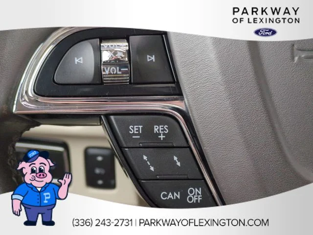 Used 2019 White Lincoln Reserve image 16