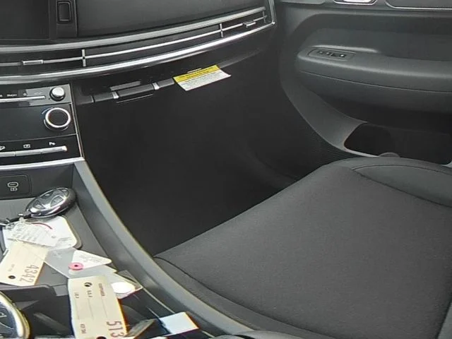 New 2026 White Hyundai SE image 28